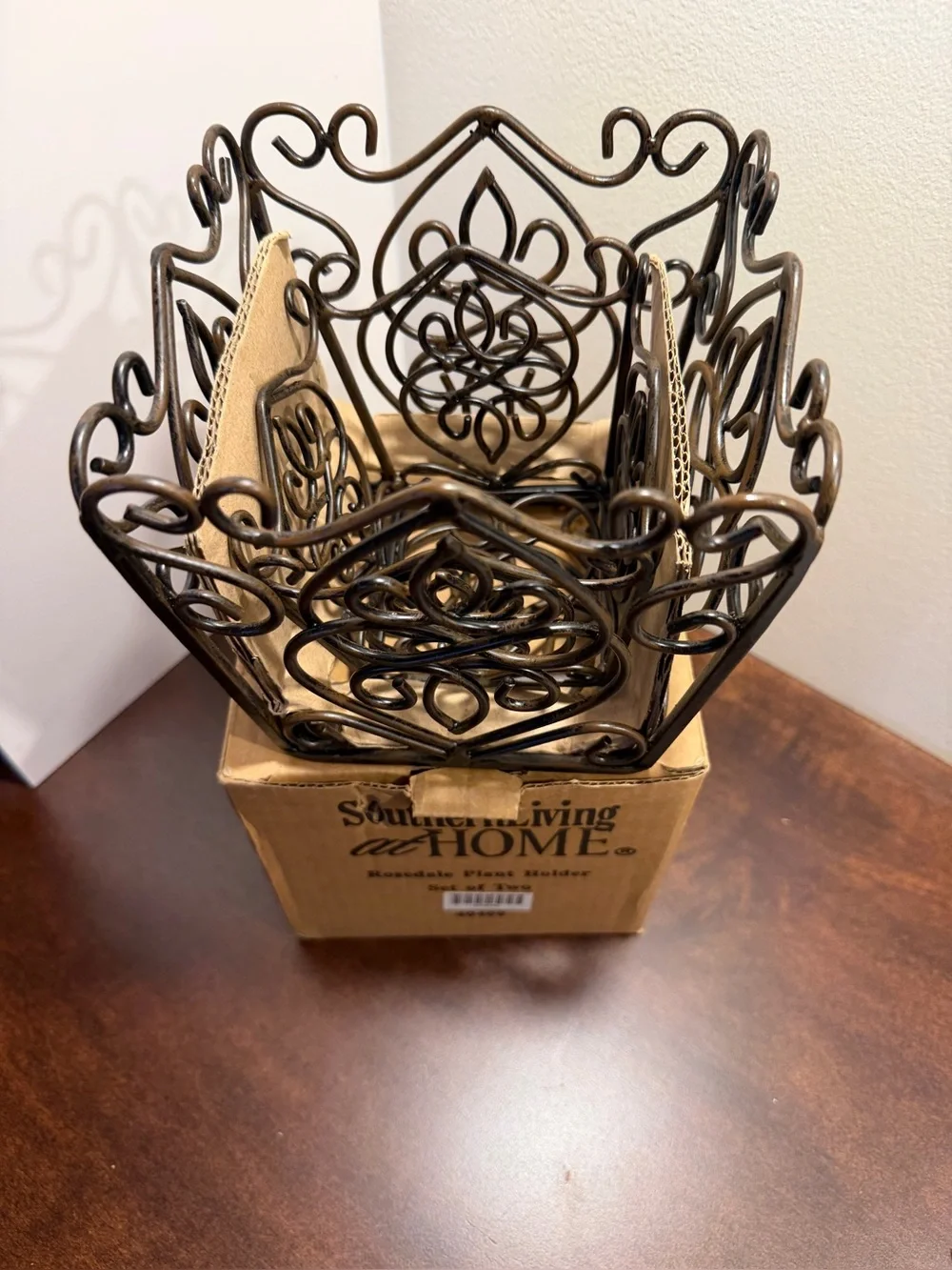 Southern Living at Home, Rosedale Plant Holder, 2pc set, # 40400, NIB Retired
